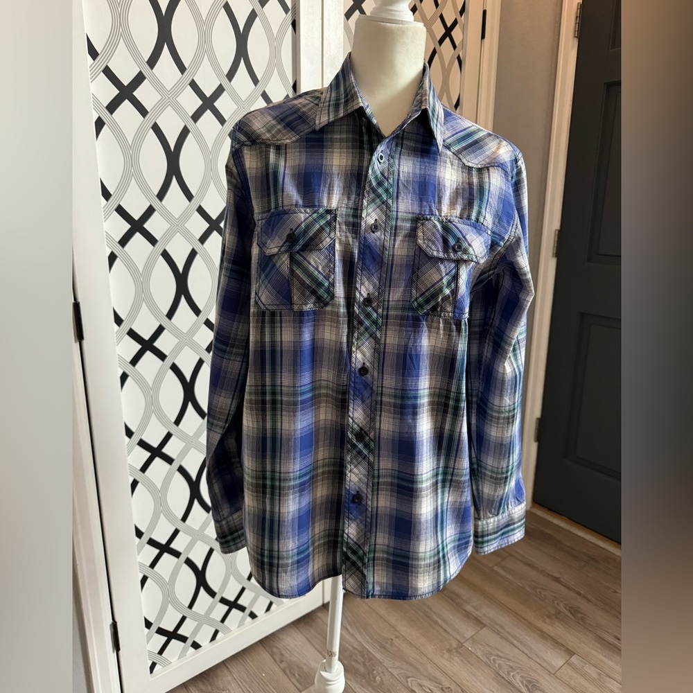 Eighty eight mens Button down long sleeve plaid shirt medium